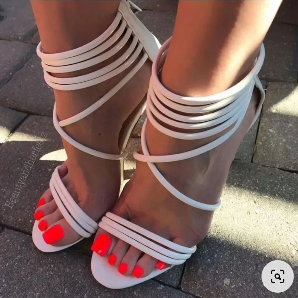 STEVE MADDEN MULTI-STRAP HIGH HEEL ROUND TOE SANDAL